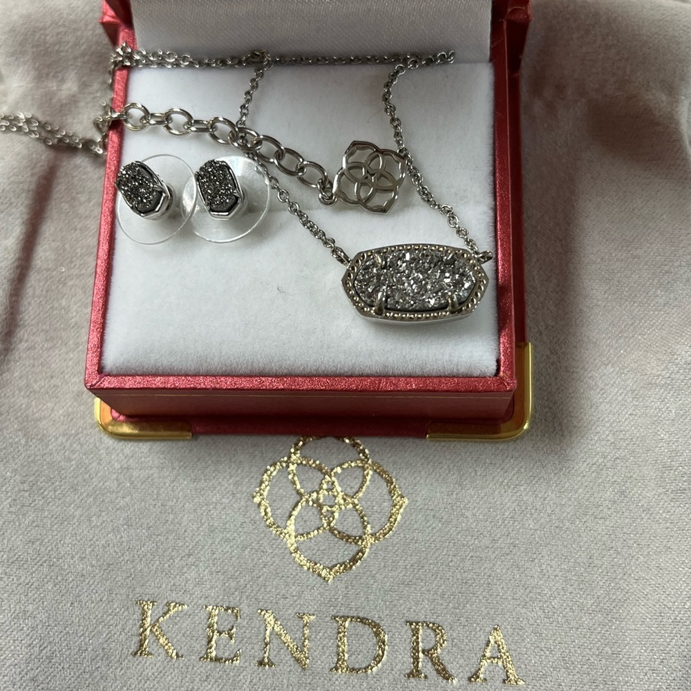 SOLD!!!SOLD Kendra Scott Elisa Silver Pendant Necklace Platinum Drusy& Kendra